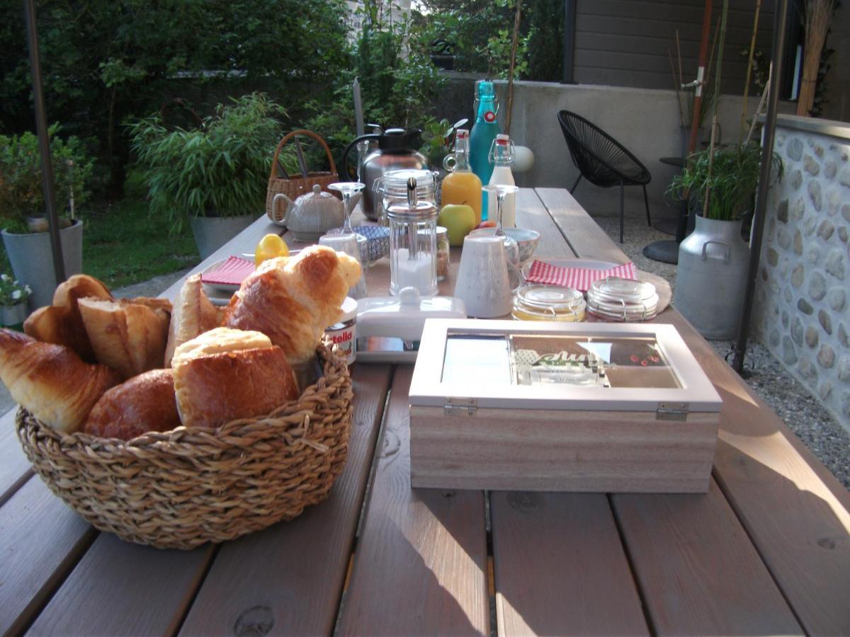Escapade Champetre Bed & Breakfast Hauteville-sur-Fier Ngoại thất bức ảnh